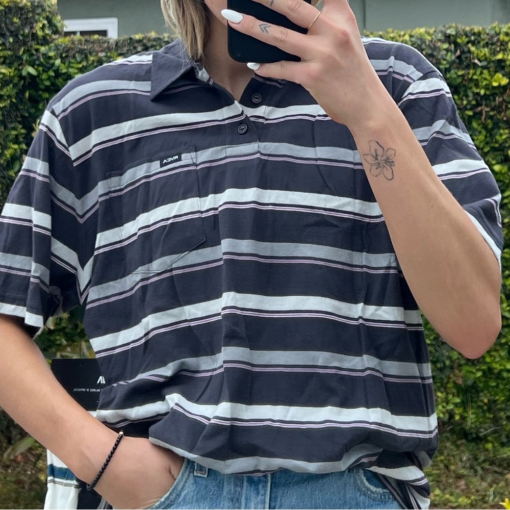 NWT Rvca shirt - Picture 3 of 8